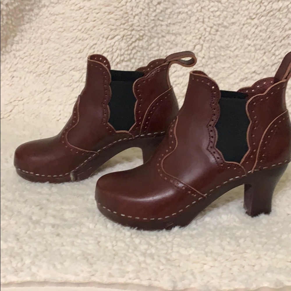 HASBEEN BOOTIES size 5